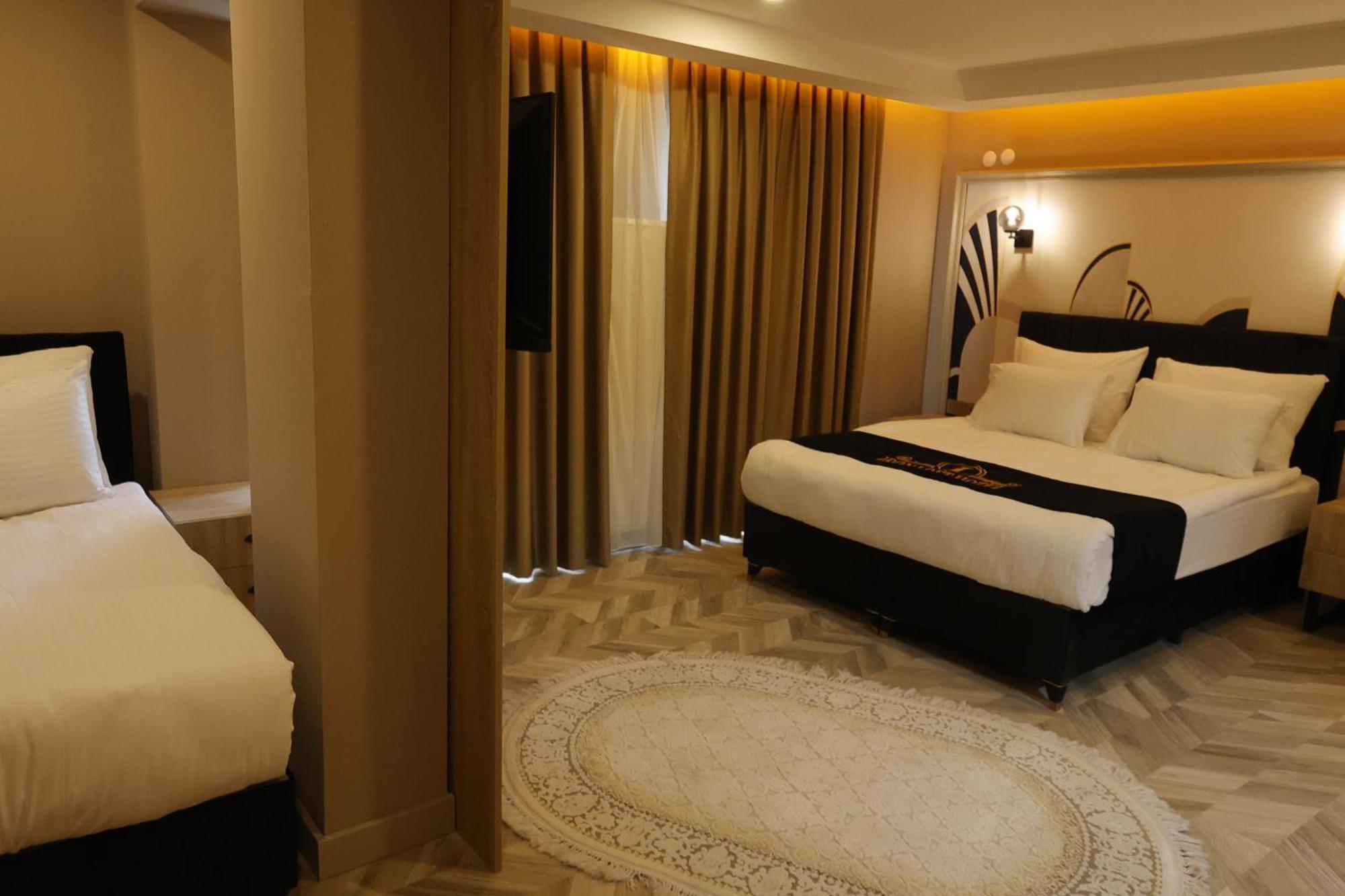איספרטה Iron Loft Hotel מראה חיצוני תמונה