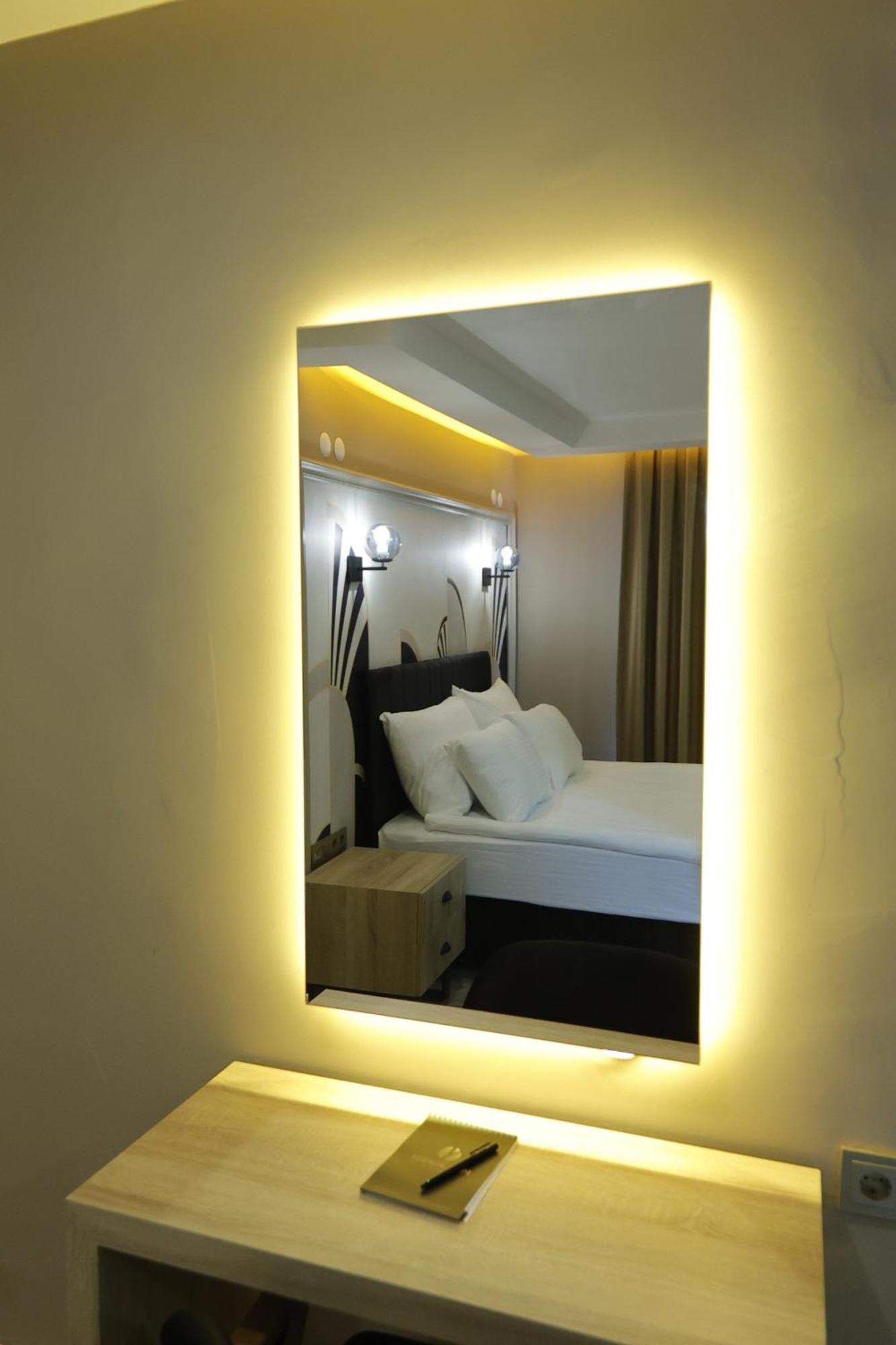 איספרטה Iron Loft Hotel מראה חיצוני תמונה