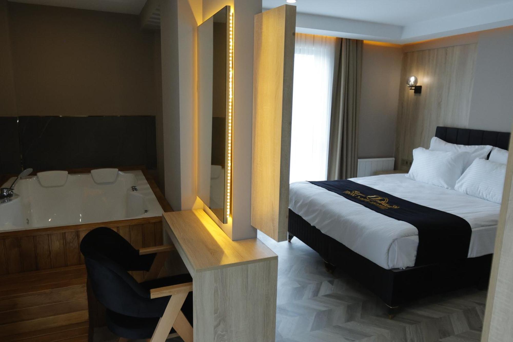 איספרטה Iron Loft Hotel מראה חיצוני תמונה