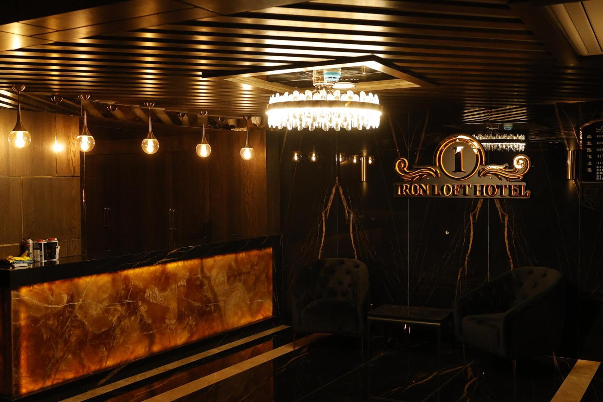 איספרטה Iron Loft Hotel מראה חיצוני תמונה